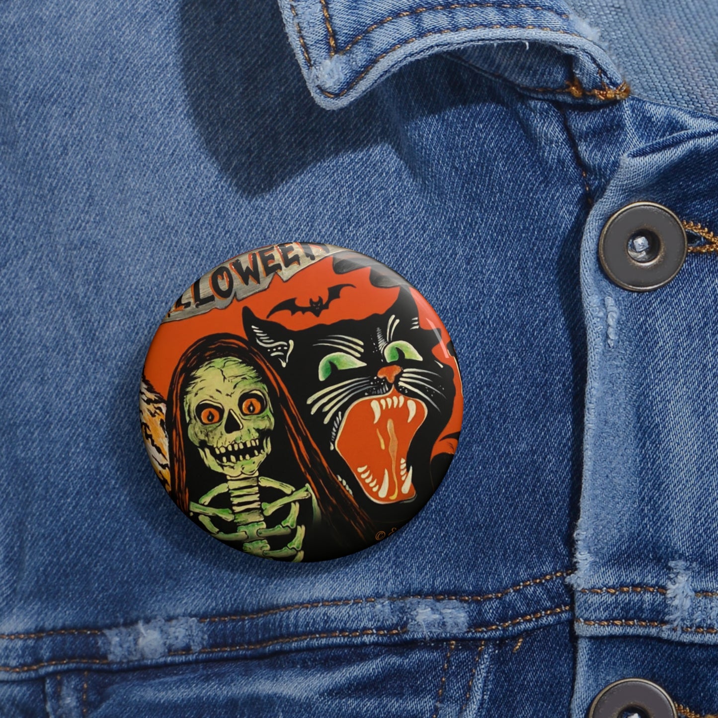 Vintage Halloween Pin Button,Retro Collectible,Trick or Treat,Creepy,Unique Gift